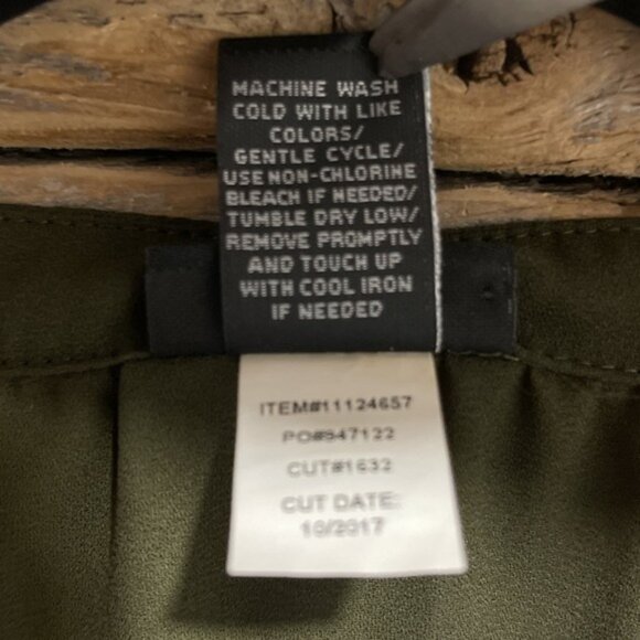 Torrid Women's Plus Size 1 Green Velvet Embroidered Long Sleeve Blouse V Neck - Picture 8 of 9